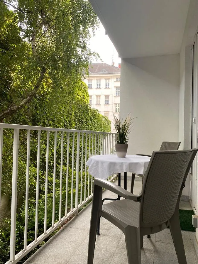Monterey Apartment Wenen 0*,