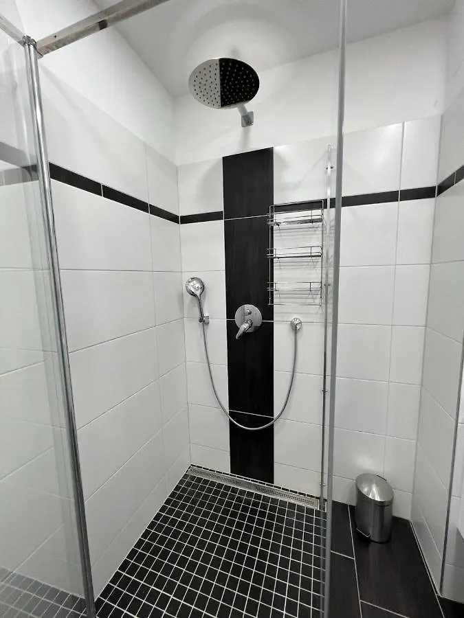 Monterey Apartment Wenen